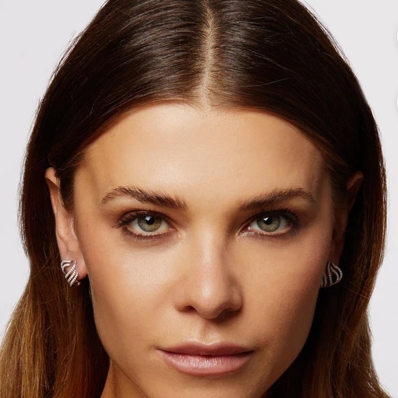 Gold 5 Prong Zircon Claw Earrings, Minimalist, Ear Climber, Ear Jacket - Picture 5 of 13